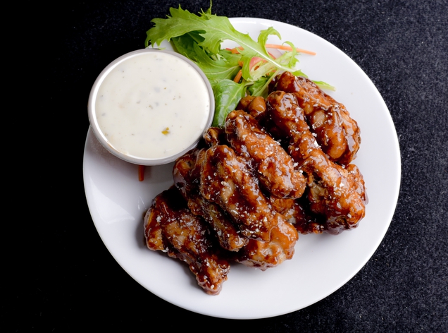 6 pics Chicken Wings