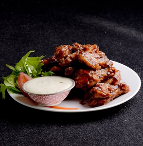 6 pics Chicken Wings