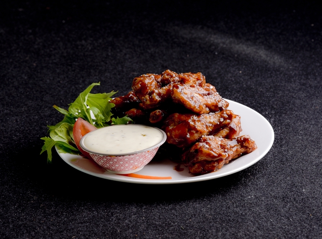 6 pics Chicken Wings